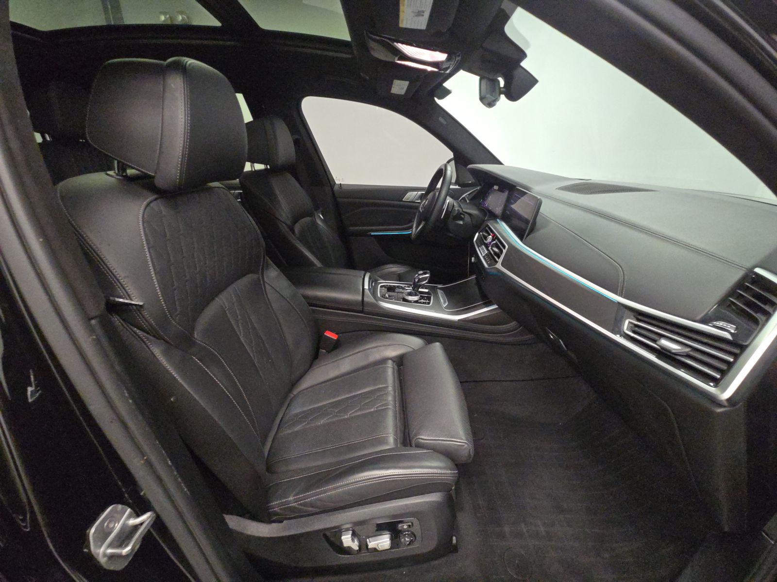 2020 BMW X7 M50i AWD