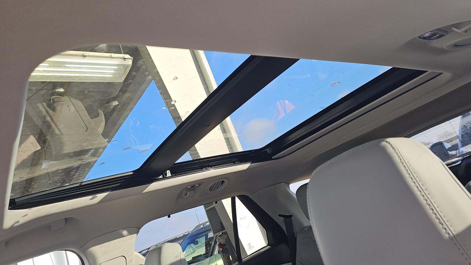 2025 Ford Explorer Platinum AWD