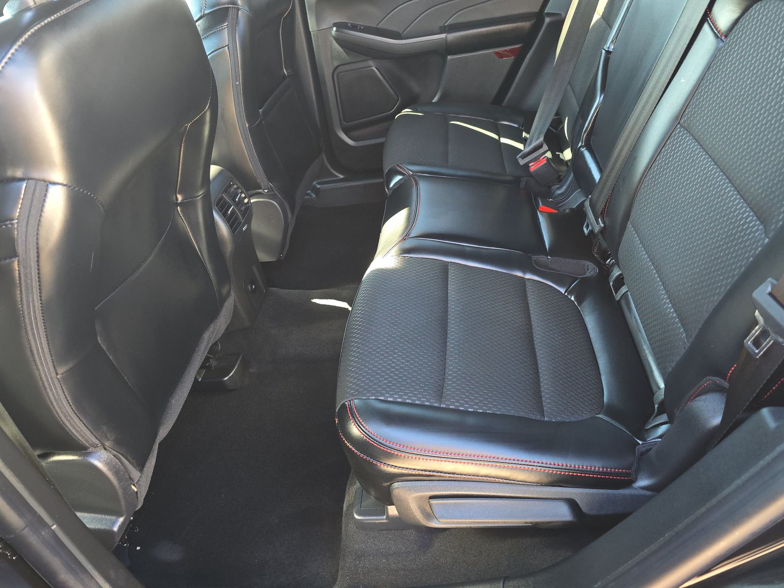 2025 Ford Escape Hybrid ST-Line Elite AWD