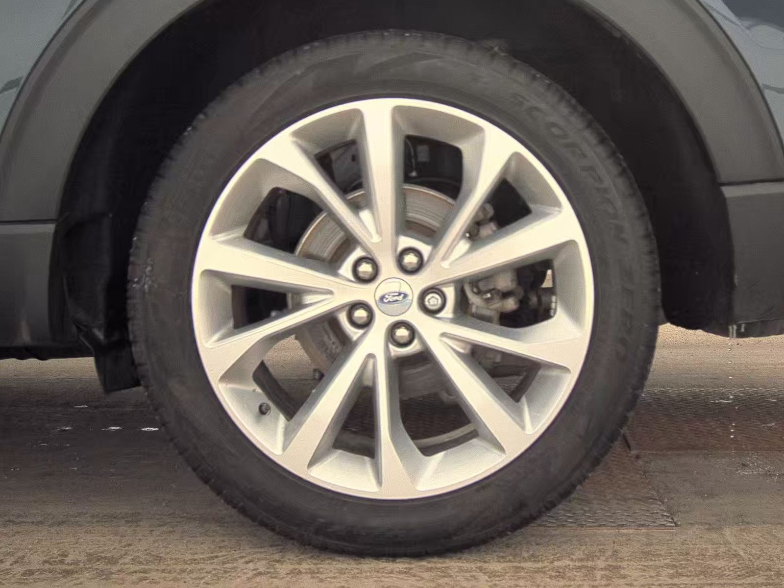 2023 Ford Explorer Platinum AWD