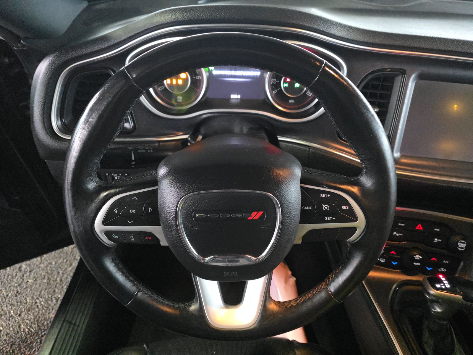 2015 Dodge Challenger SXT Plus RWD