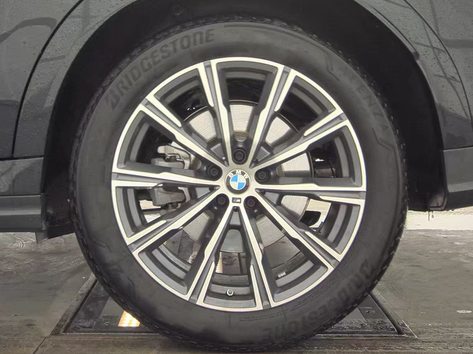 2025 BMW X6 xDrive40i AWD