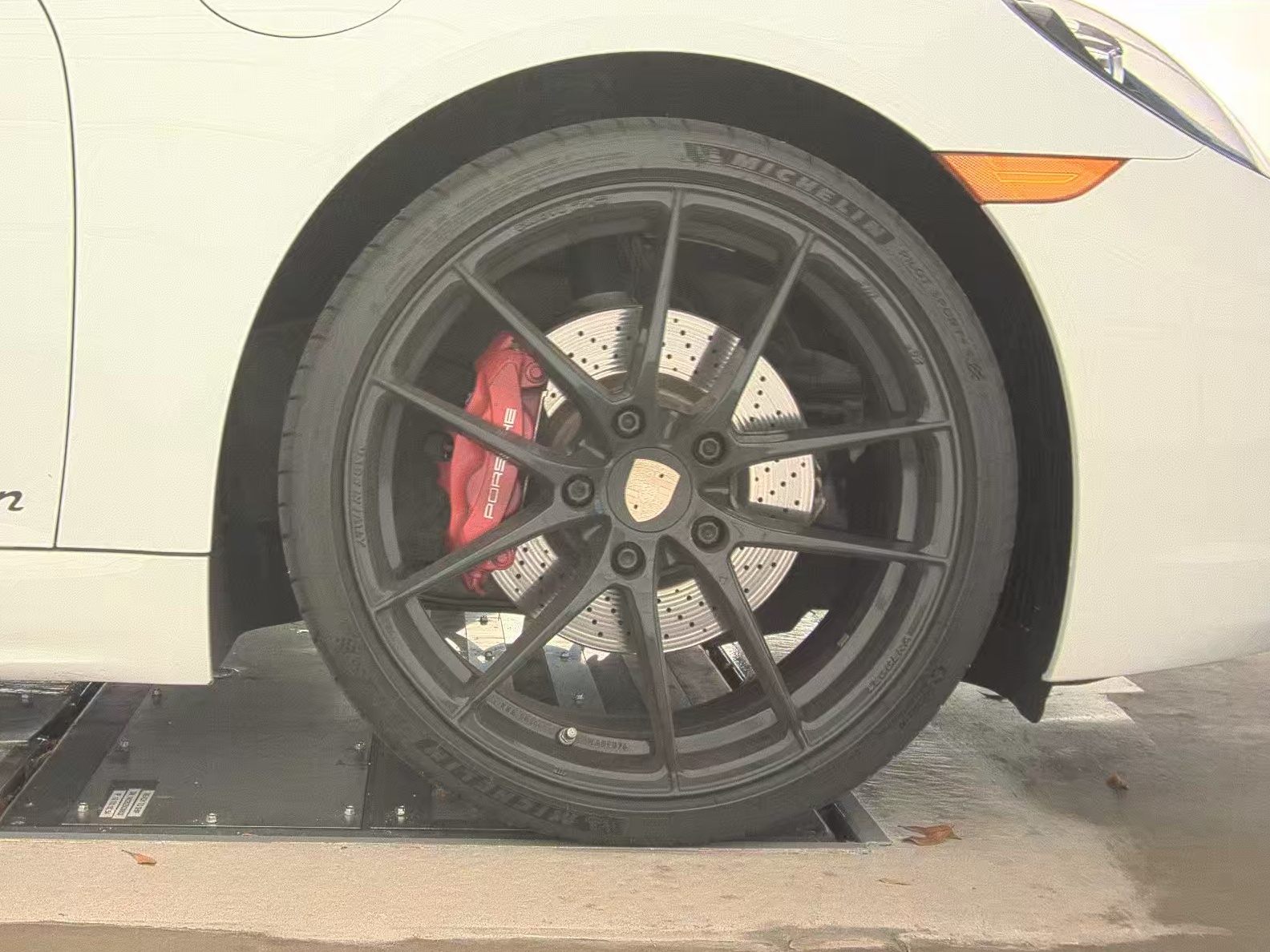 2018 Porsche 718 Cayman Base RWD