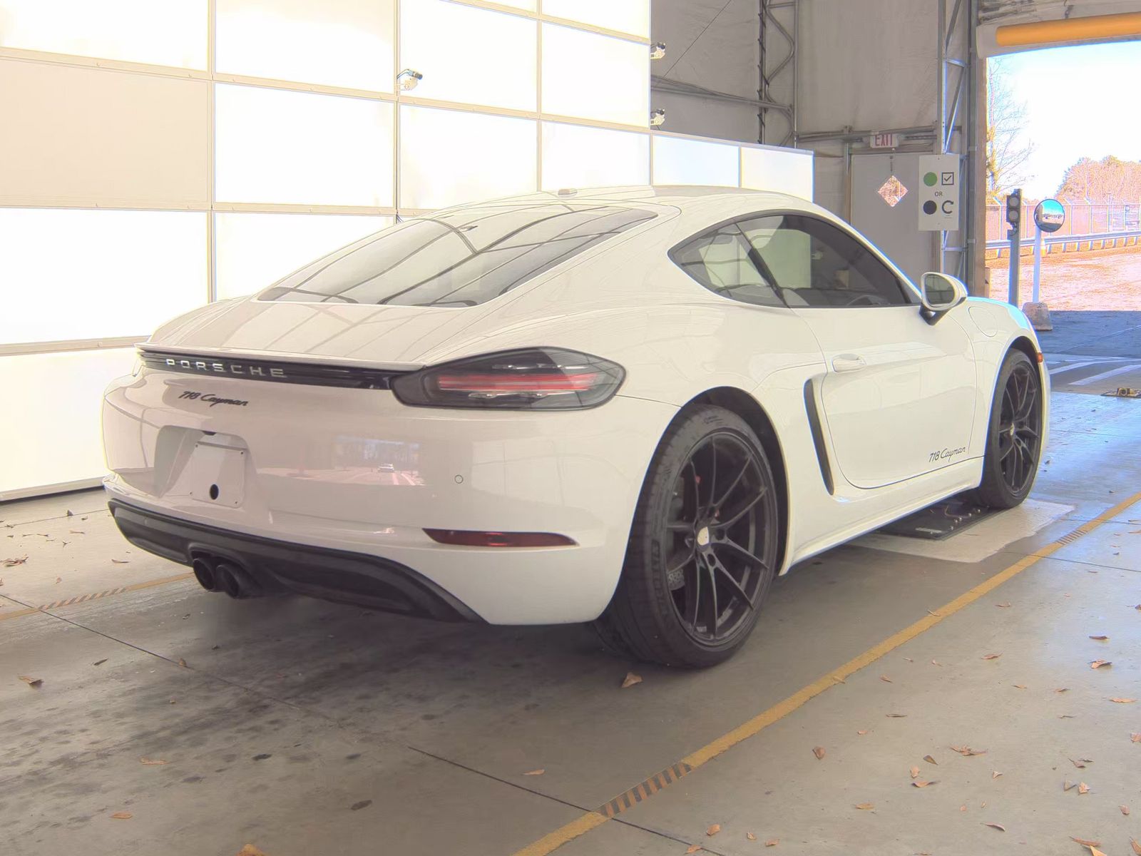 2018 Porsche 718 Cayman Base RWD