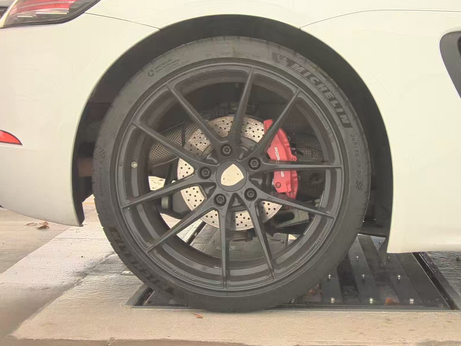 2018 Porsche 718 Cayman Base RWD