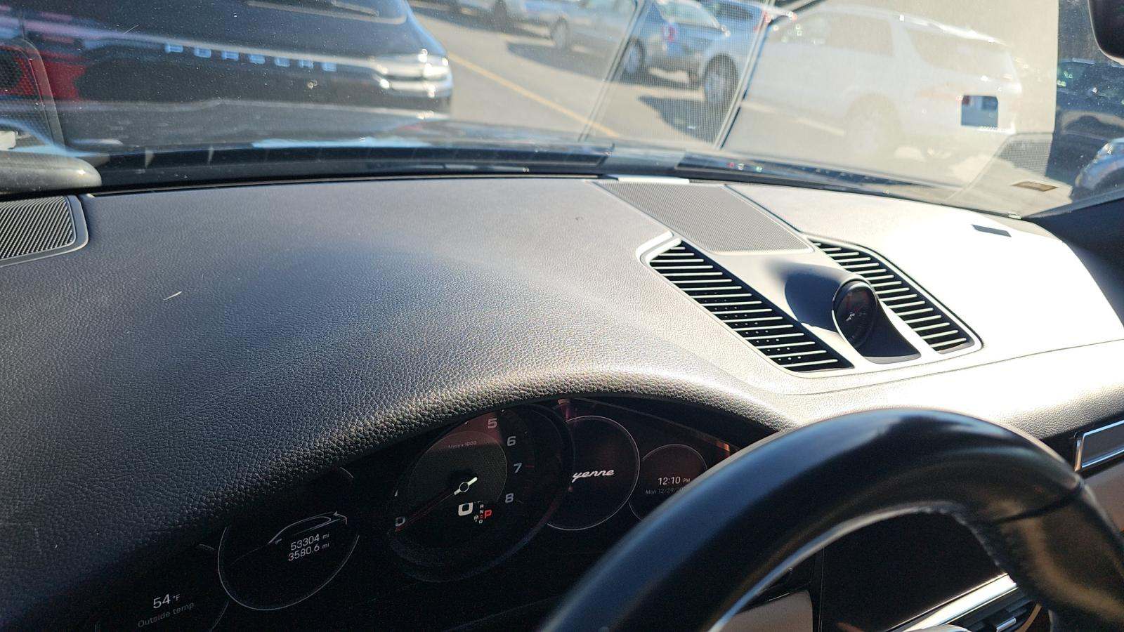 2023 Porsche Cayenne Platinum Edition AWD