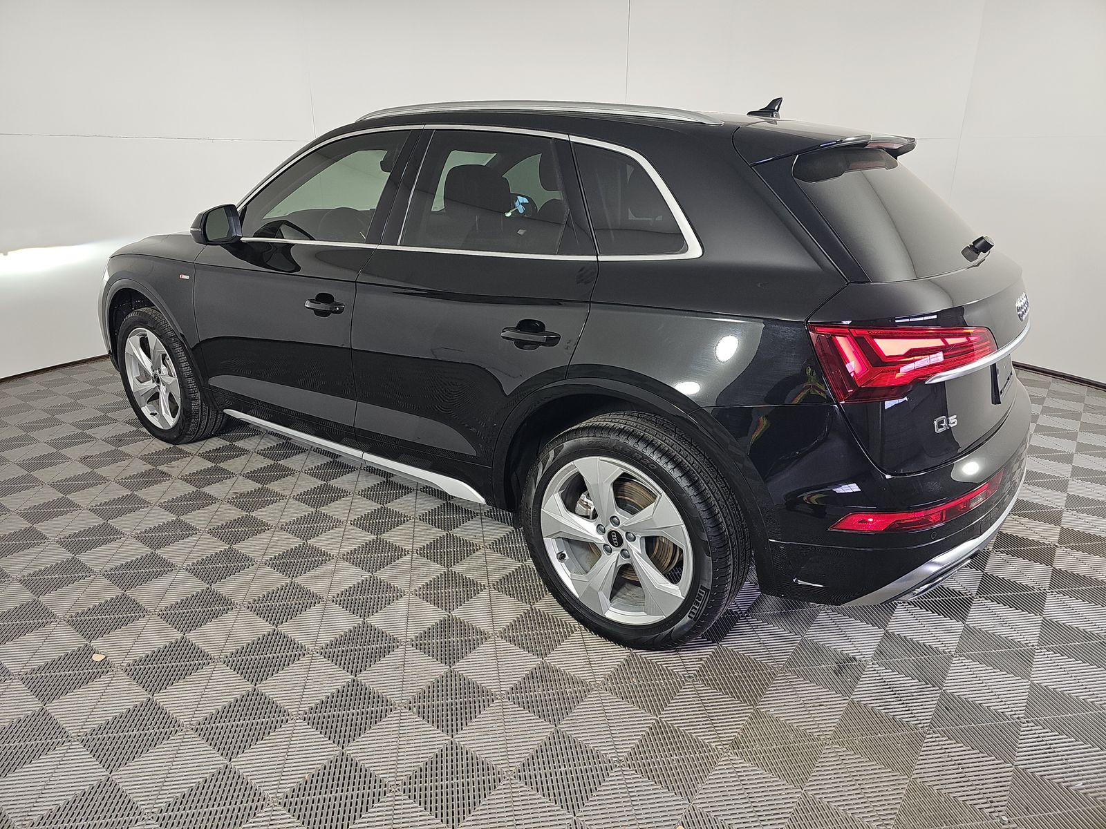 2024 Audi Q5 S line Premium Plus AWD