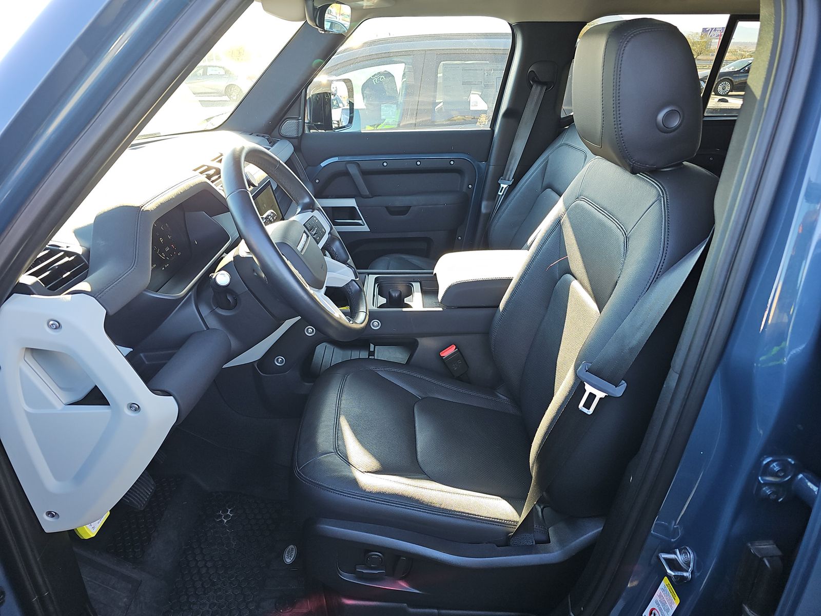 2023 Land Rover Defender 110 SE AWD