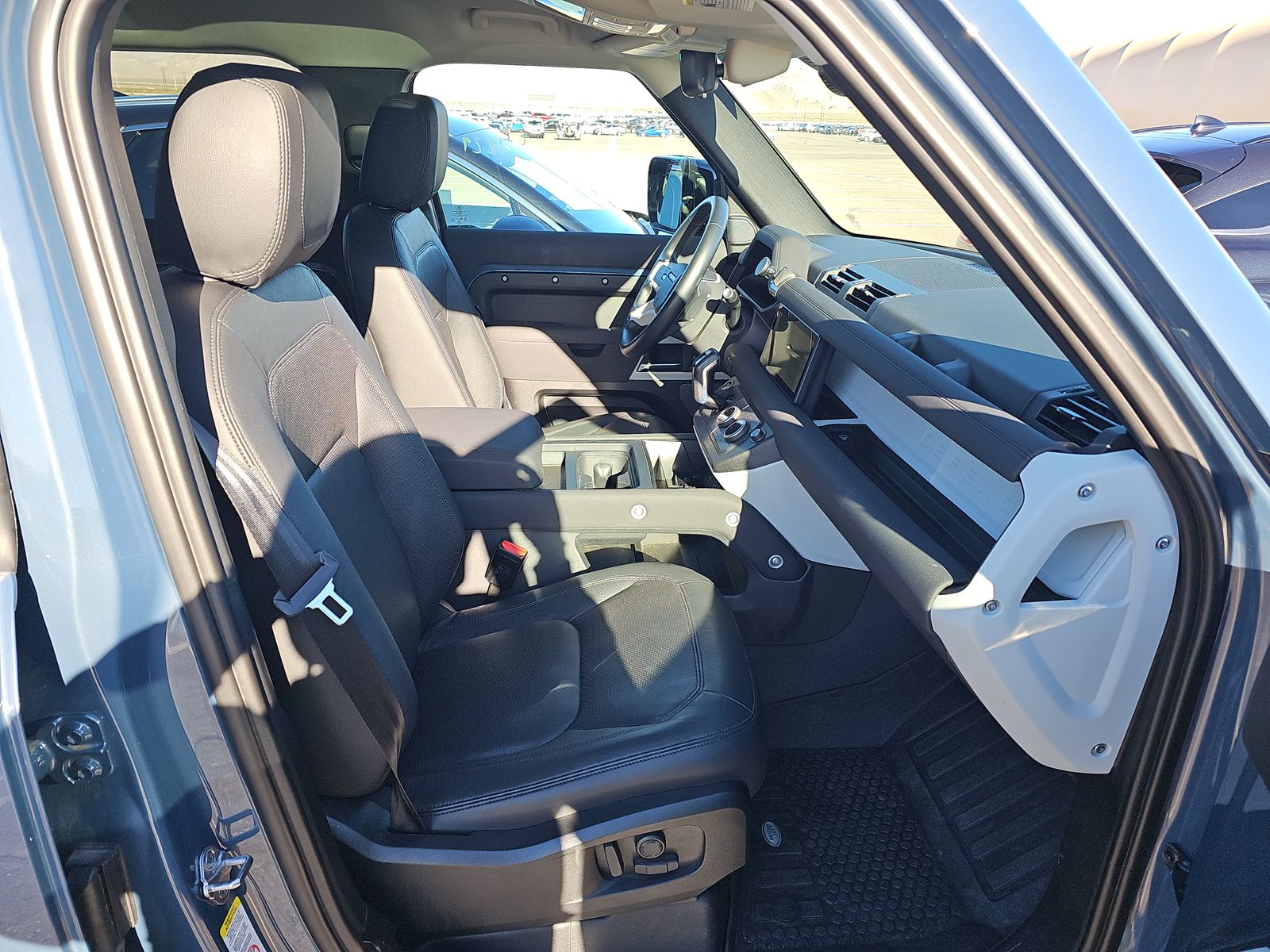 2023 Land Rover Defender 110 SE AWD