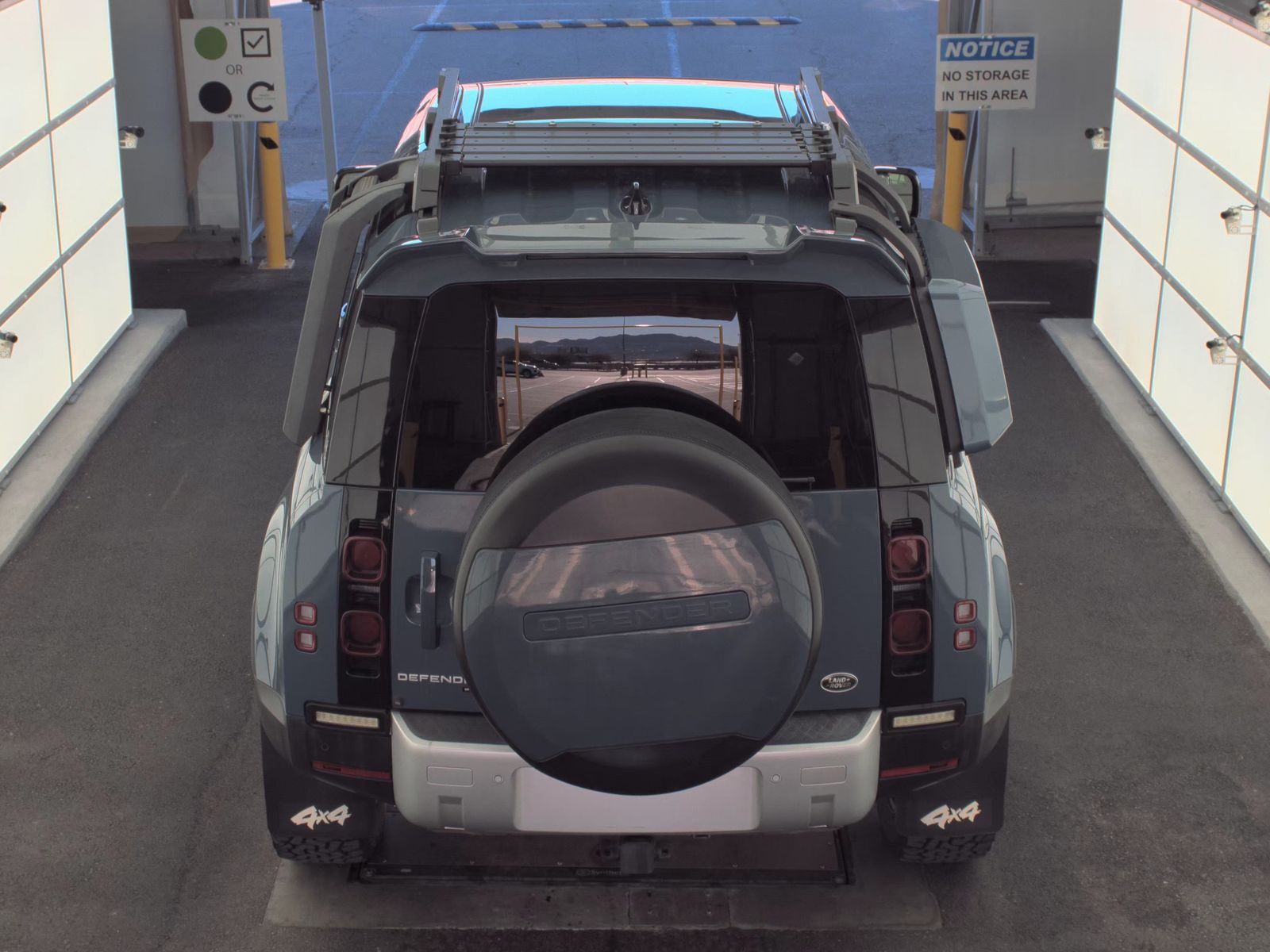 2023 Land Rover Defender 110 SE AWD