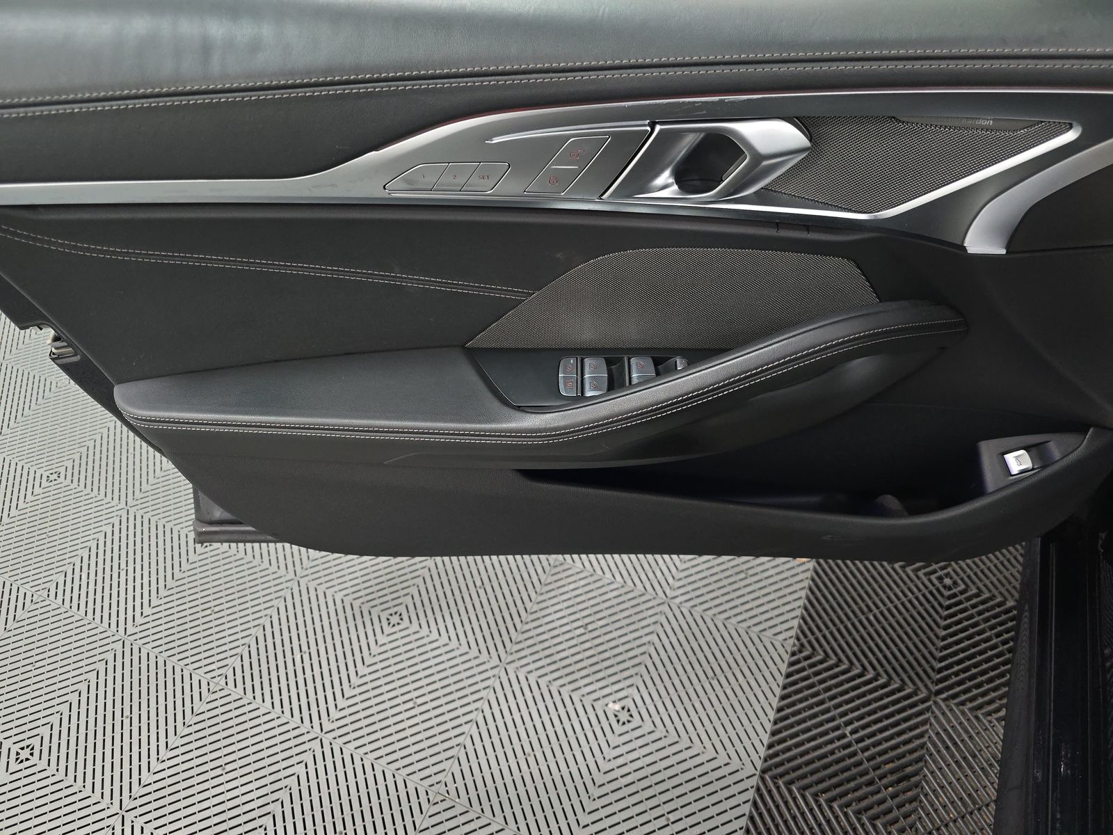 2023 BMW 8 Series 840i xDrive AWD