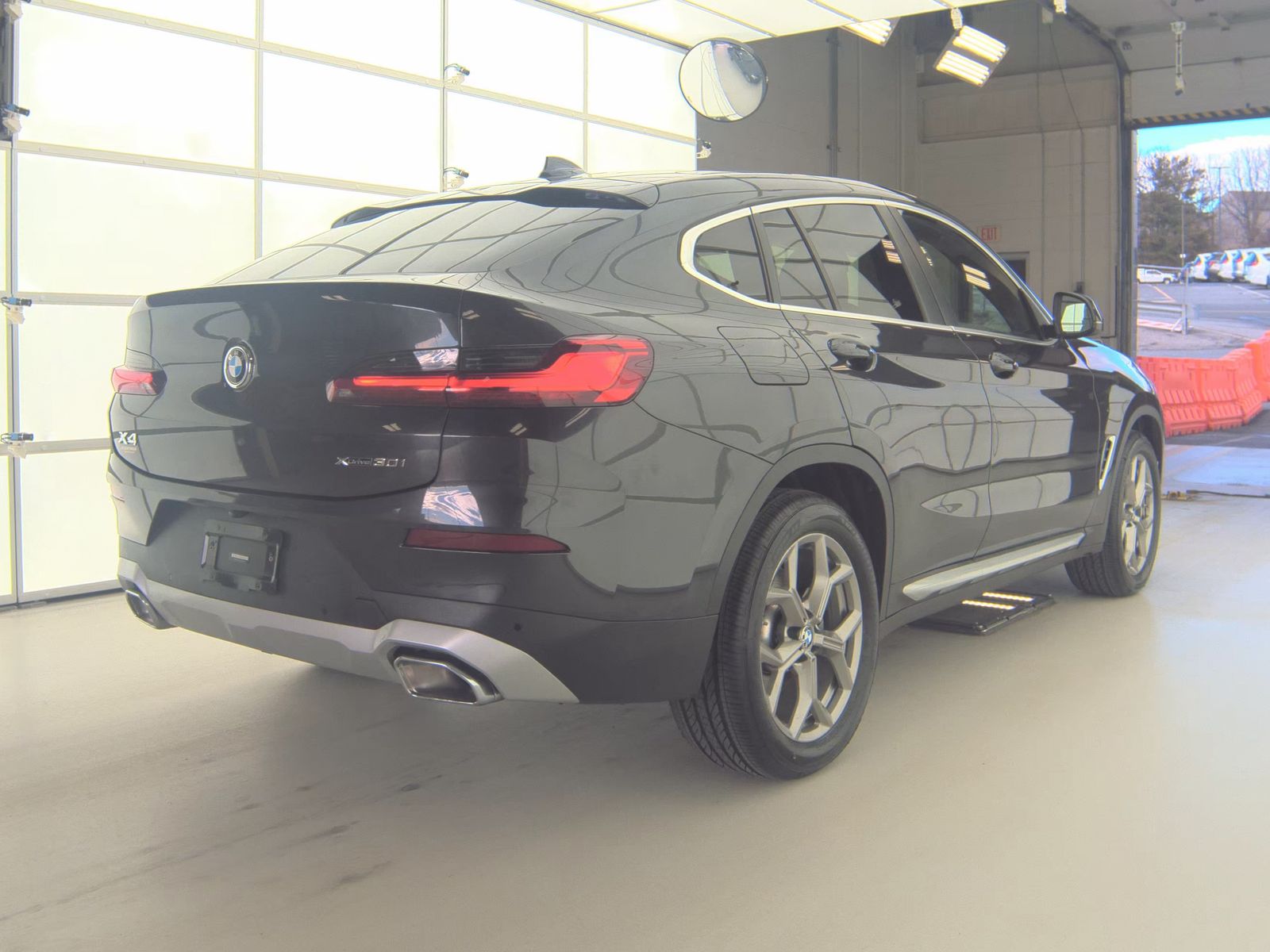 2022 BMW X4 xDrive30i AWD