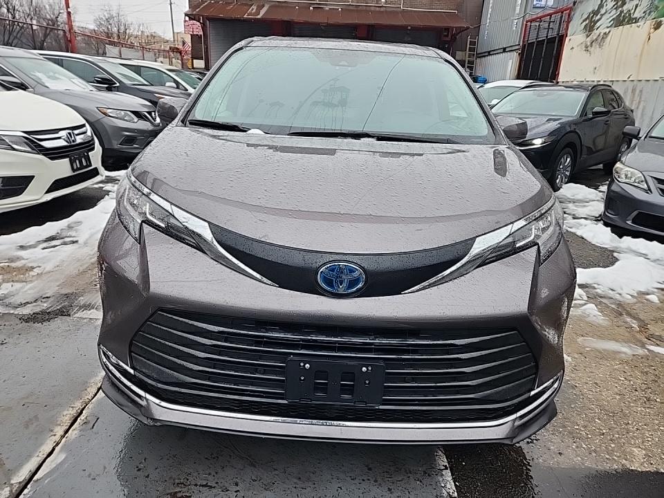 2022 Toyota Sienna XLE AWD