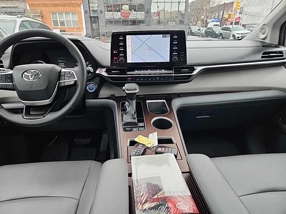 2022 Toyota Sienna XLE AWD
