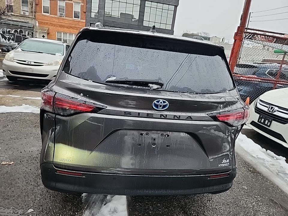 2022 Toyota Sienna XLE AWD