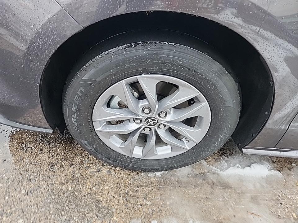 2022 Toyota Sienna XLE AWD