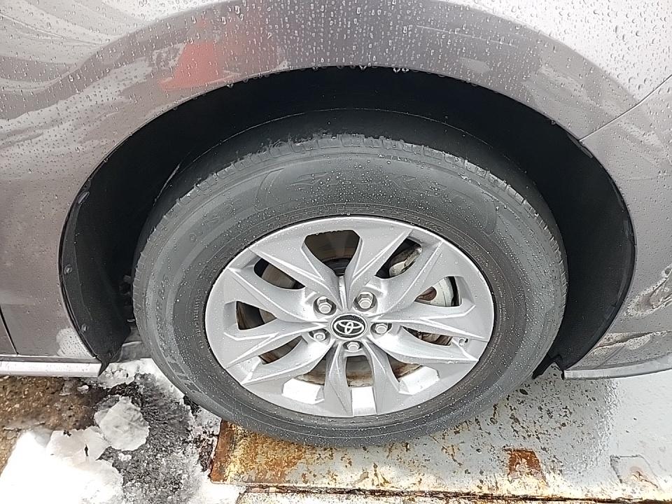 2022 Toyota Sienna XLE AWD