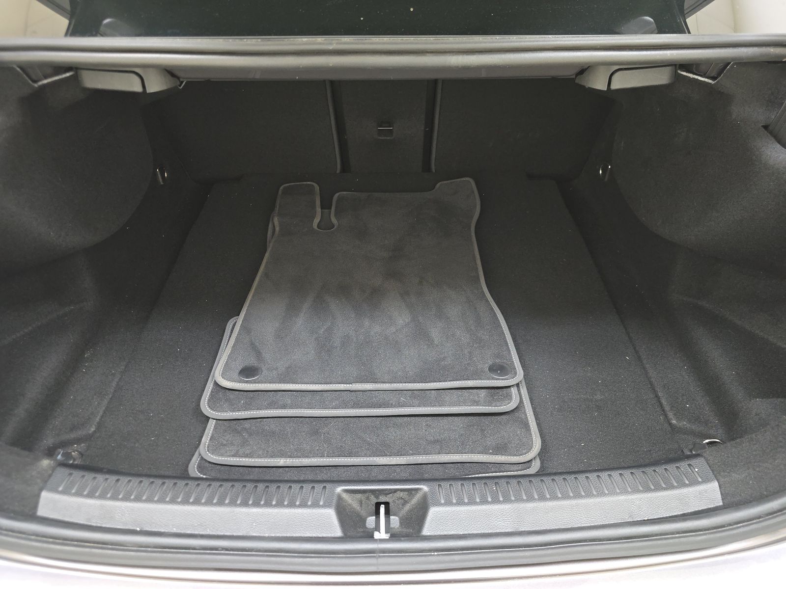 2022 Mercedes-Benz A-Class A 220 FWD