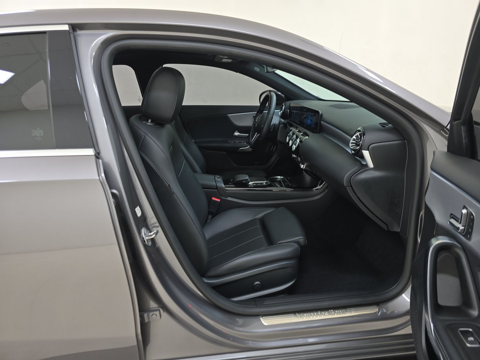 2022 Mercedes-Benz A-Class A 220 FWD