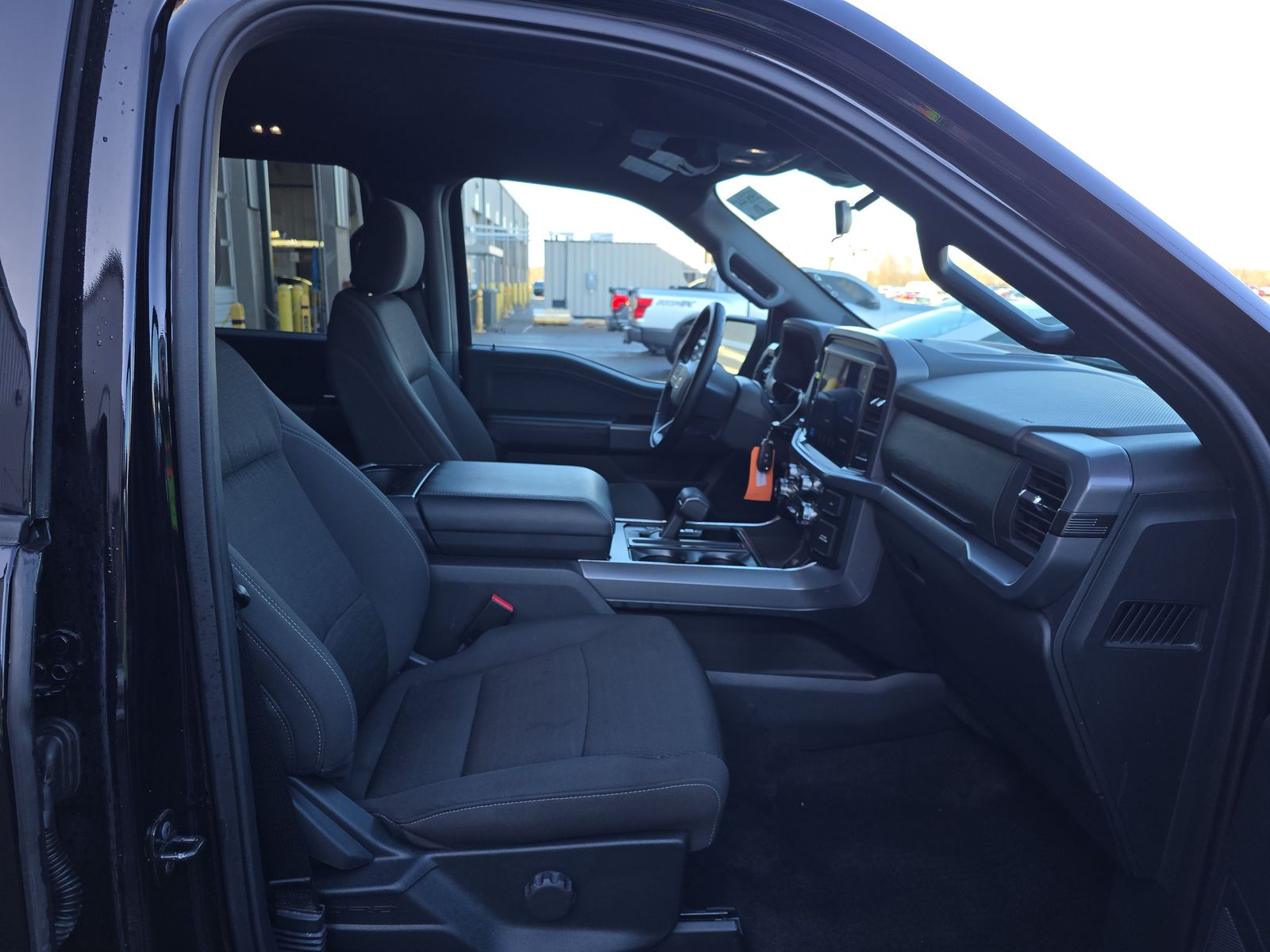 2025 Ford F-150 XLT AWD