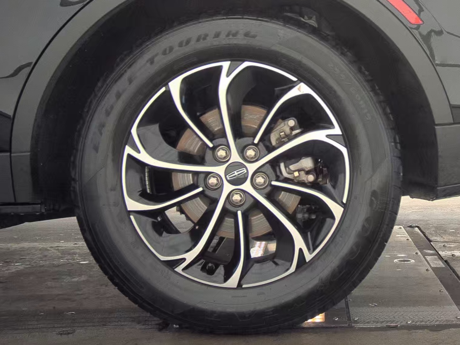 2025 Lincoln Nautilus Premiere AWD