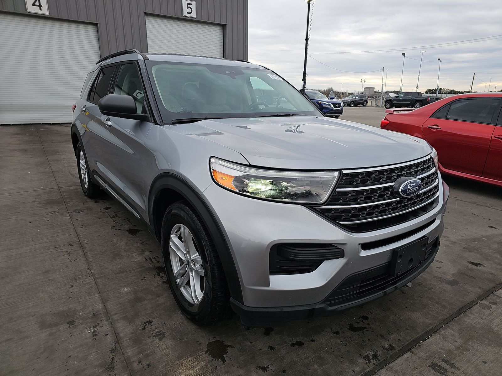 FORD EXPLORER - 4