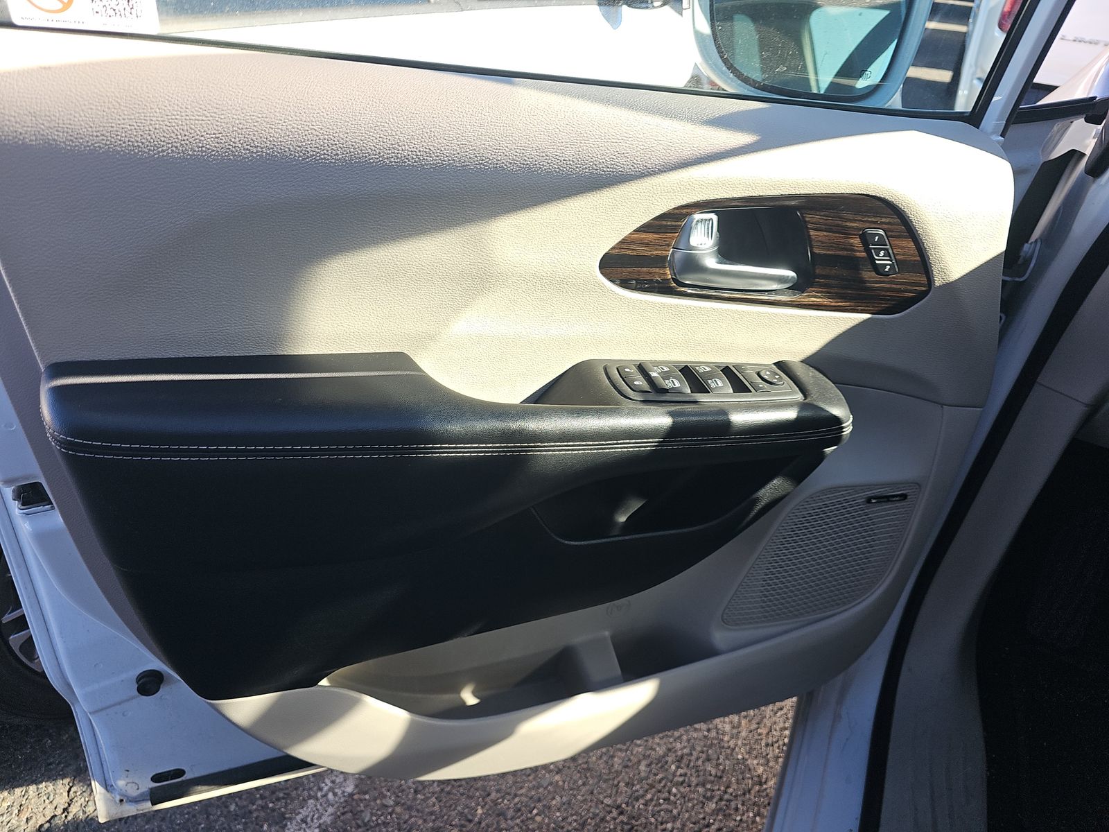 2022 Chrysler Pacifica Limited FWD