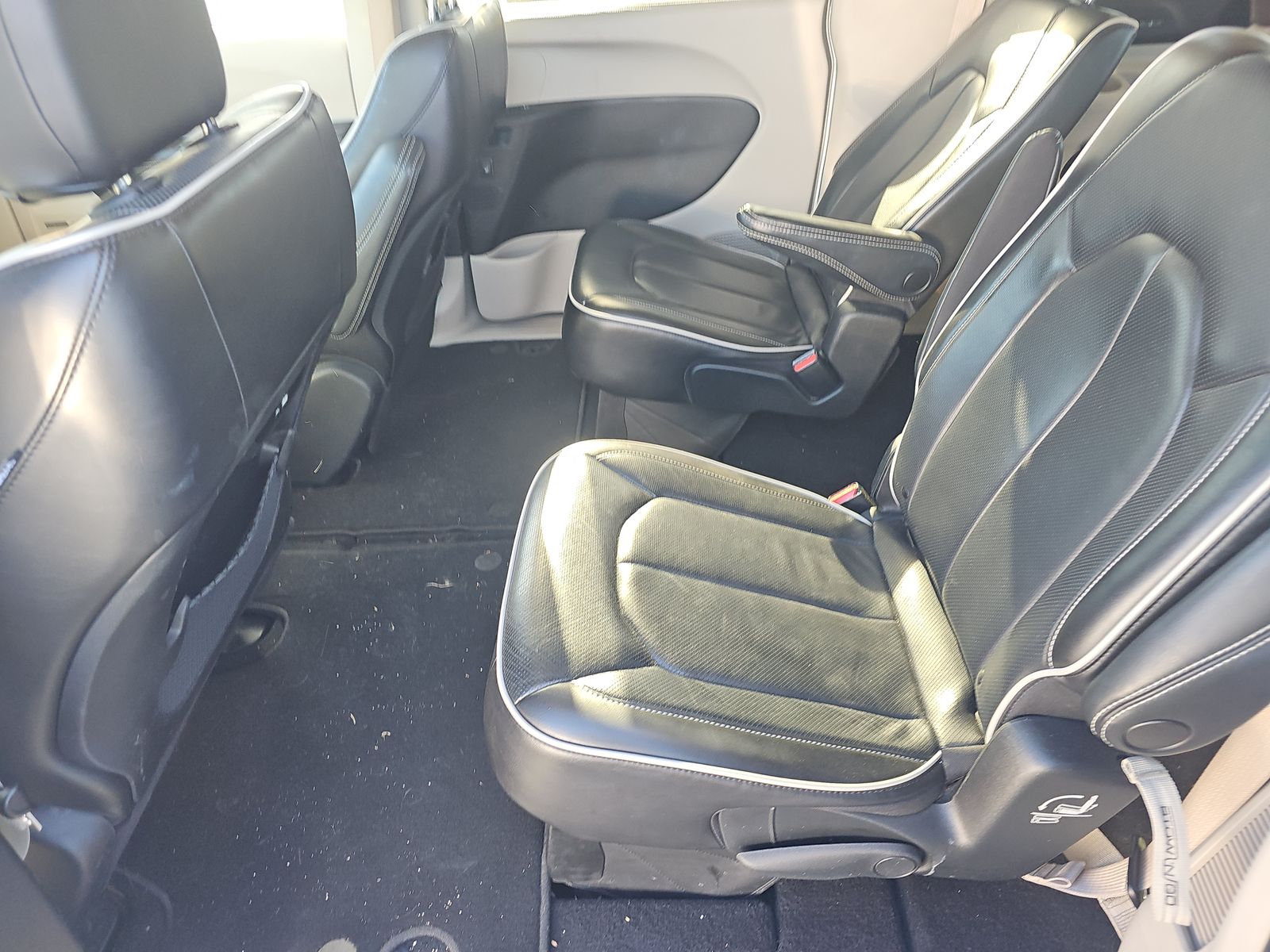 2022 Chrysler Pacifica Limited FWD