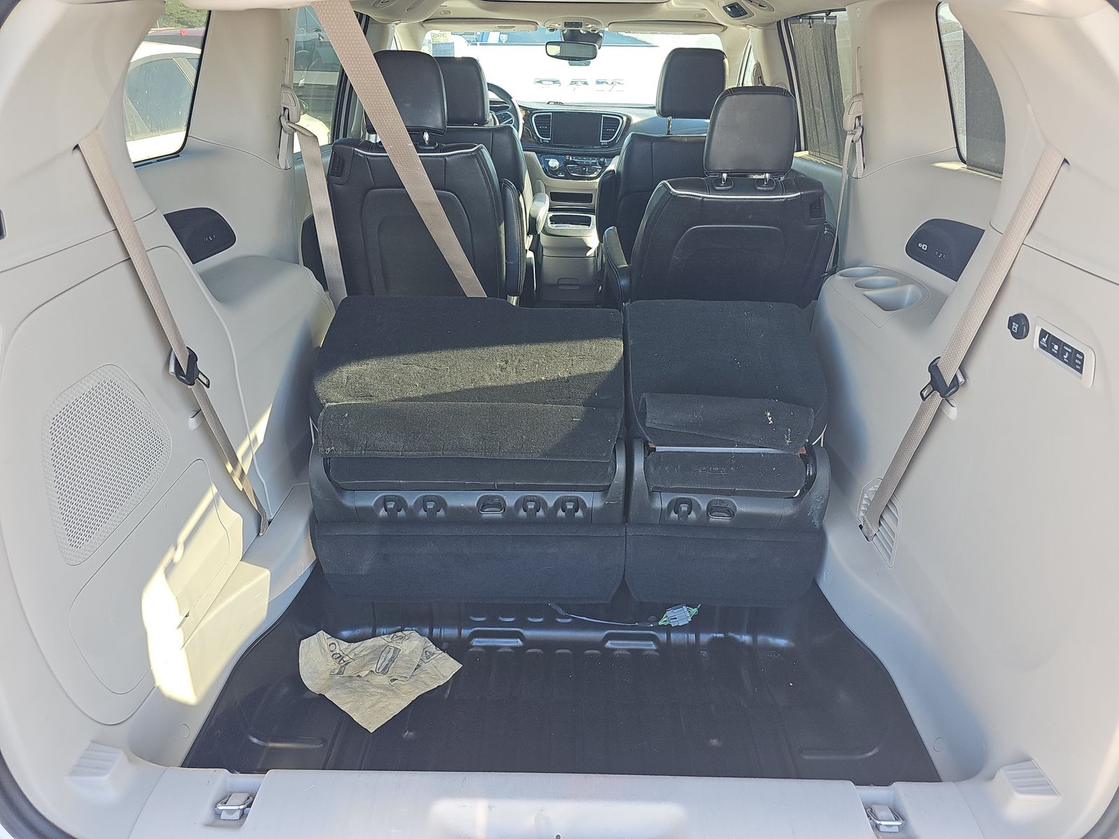 2022 Chrysler Pacifica Limited FWD