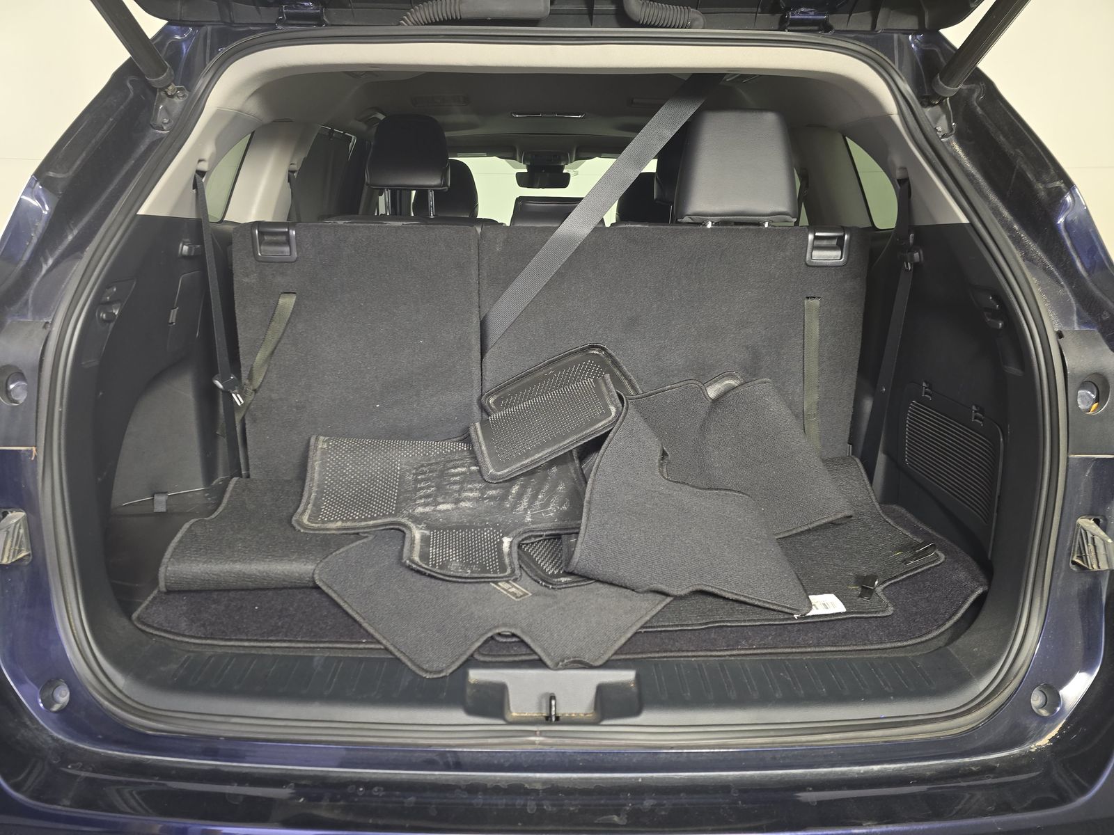 2023 Toyota Highlander XLE FWD