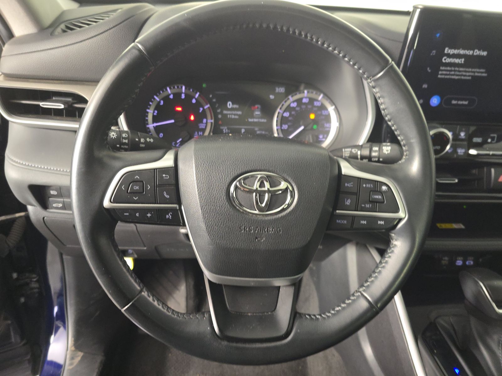 2023 Toyota Highlander XLE FWD