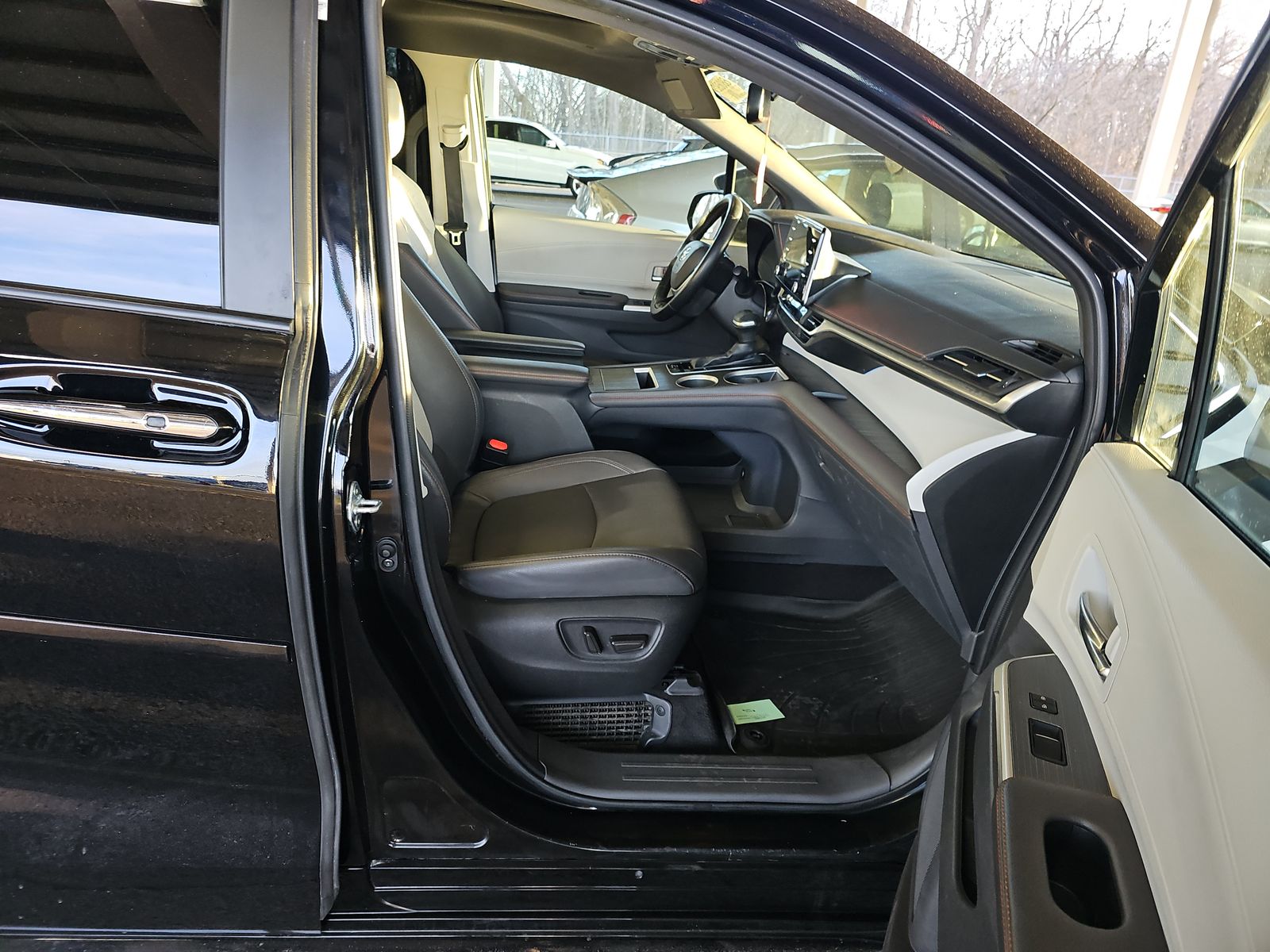 2022 Toyota Sienna XSE AWD