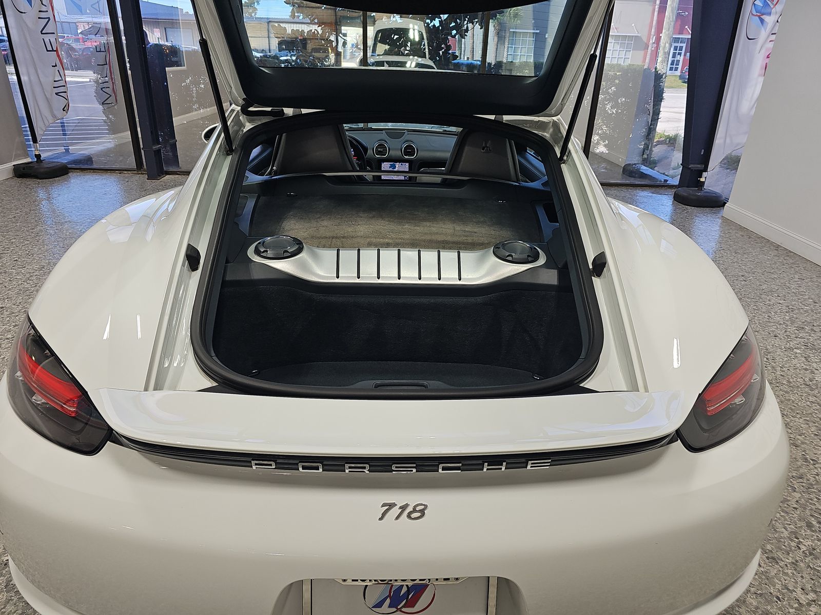 2018 Porsche 718 Cayman Base RWD