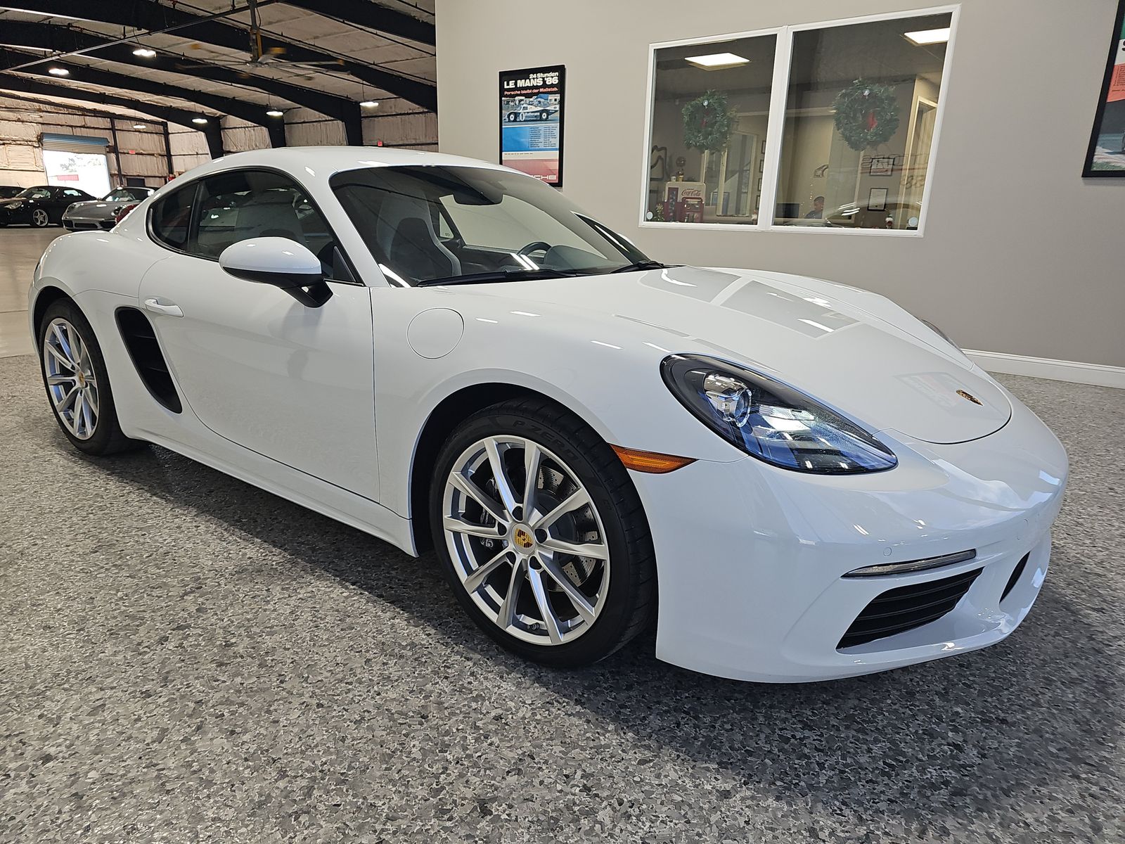 2018 Porsche 718 Cayman Base RWD