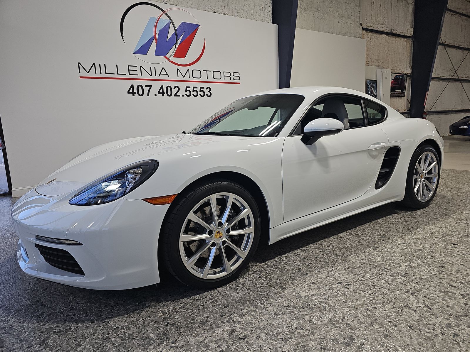 2018 Porsche 718 Cayman Base RWD