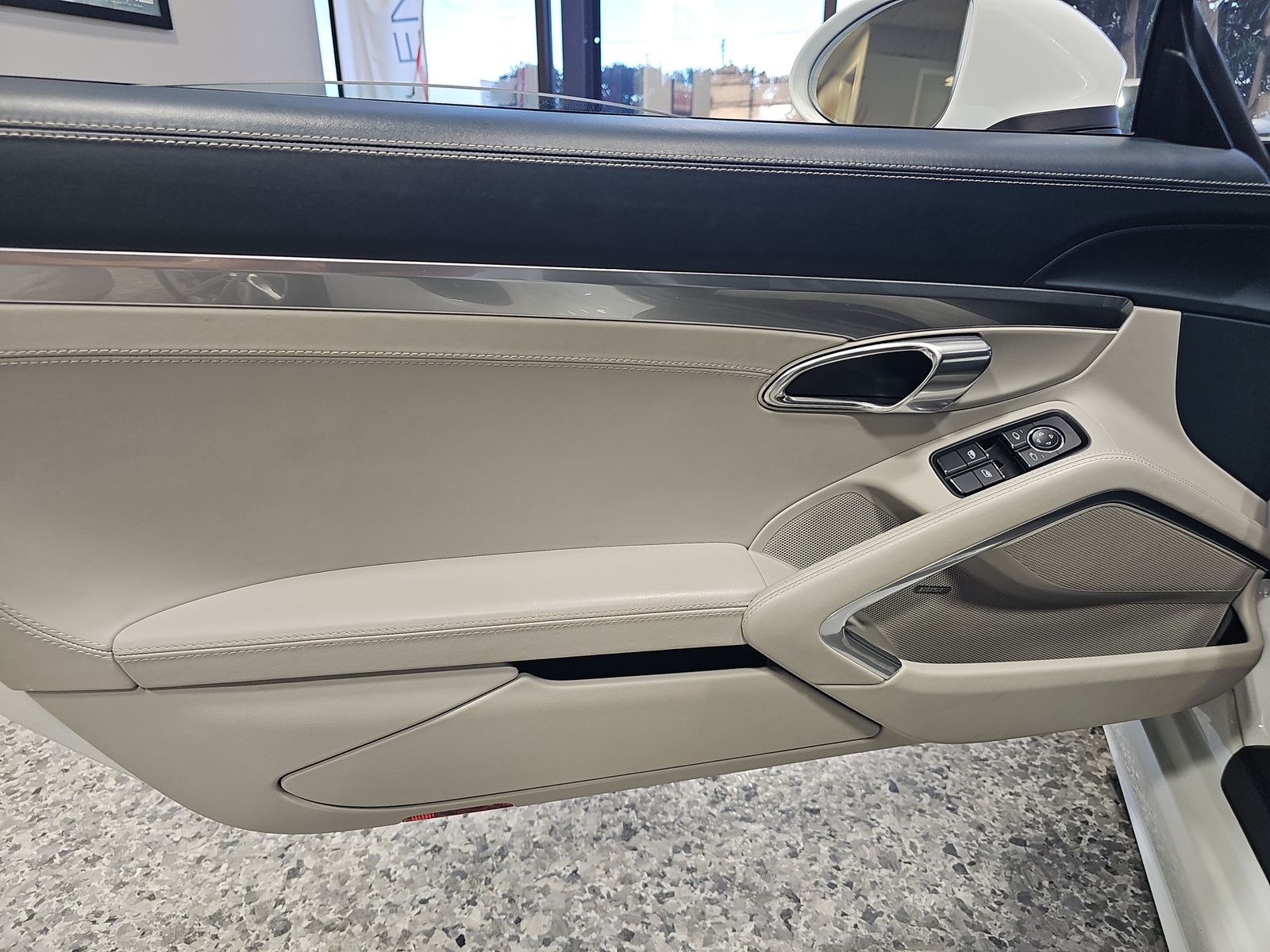 2018 Porsche 718 Cayman Base RWD