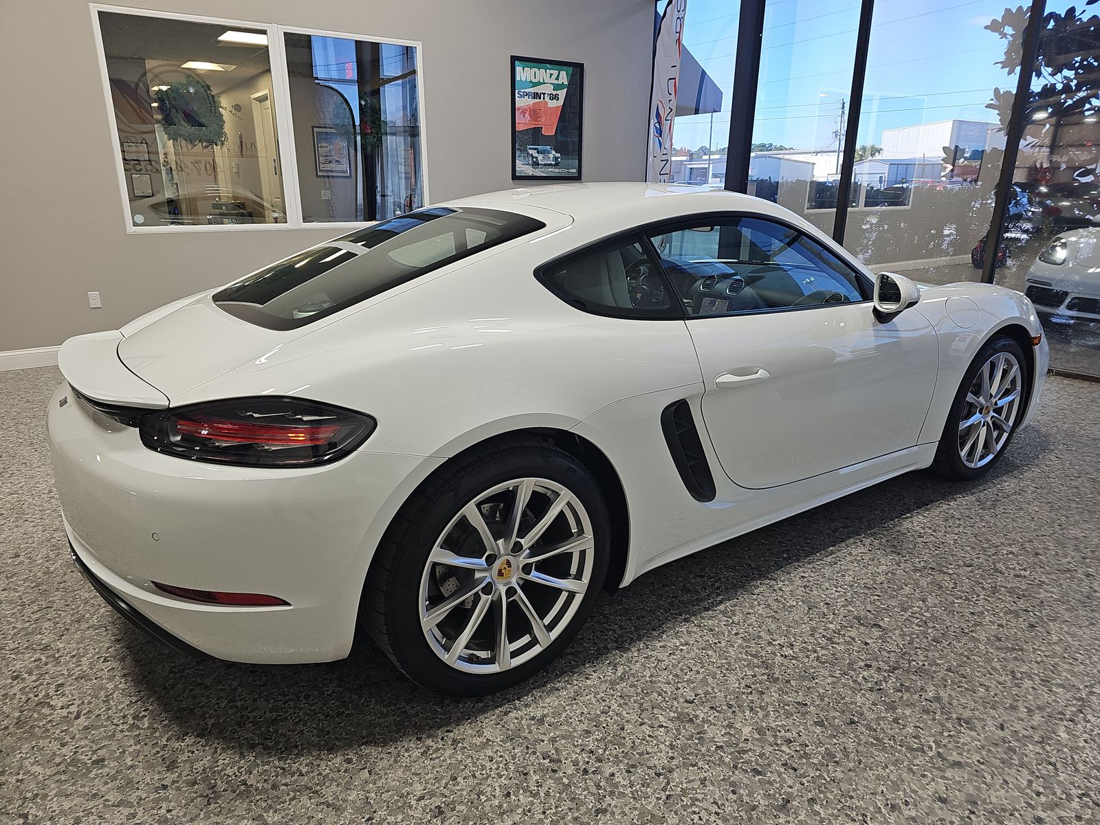 2018 Porsche 718 Cayman Base RWD