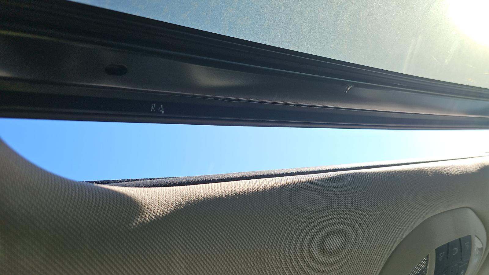 2022 Chrysler Pacifica Limited FWD