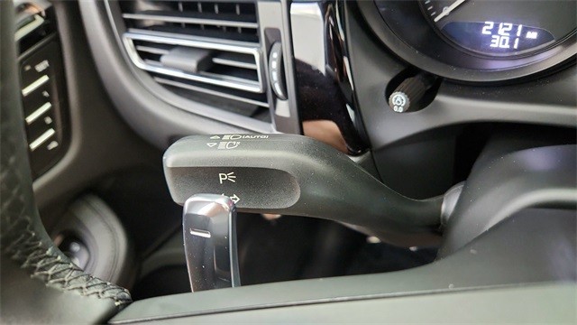 2024 Porsche Macan Base AWD