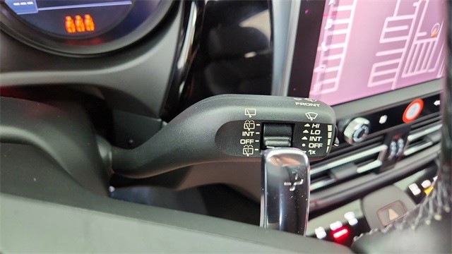 2024 Porsche Macan Base AWD