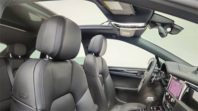 2024 Porsche Macan Base AWD