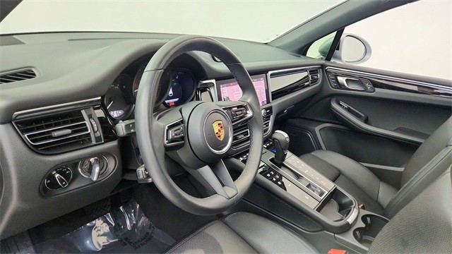 2024 Porsche Macan Base AWD