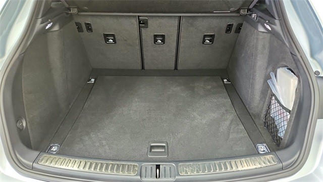 2024 Porsche Macan Base AWD