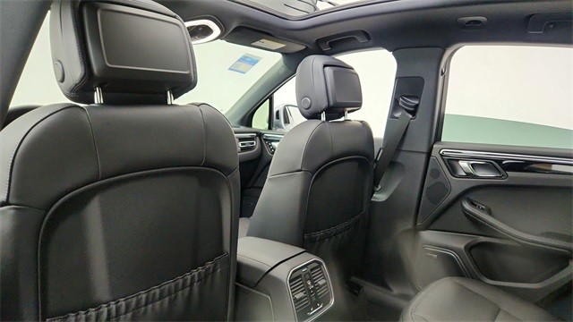 2024 Porsche Macan Base AWD
