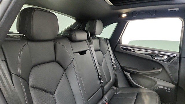 2024 Porsche Macan Base AWD