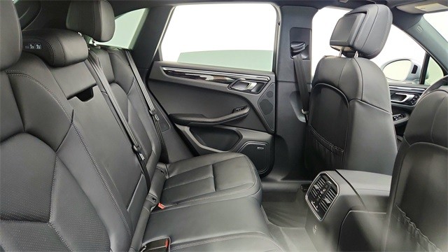 2024 Porsche Macan Base AWD