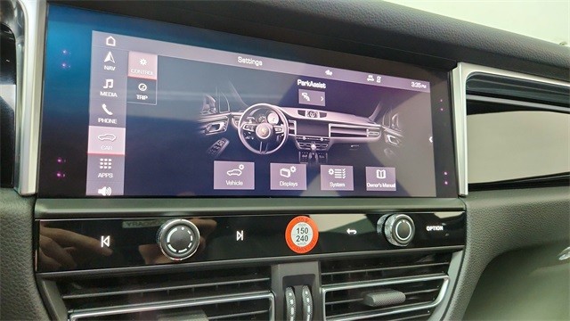 2024 Porsche Macan Base AWD