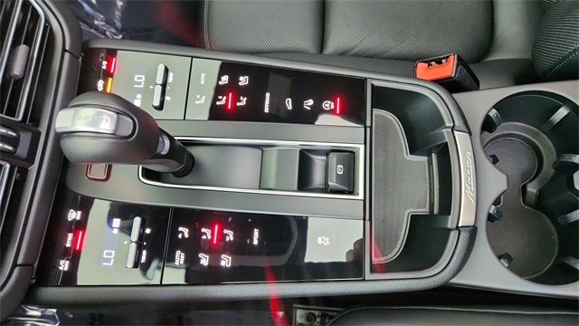 2024 Porsche Macan Base AWD