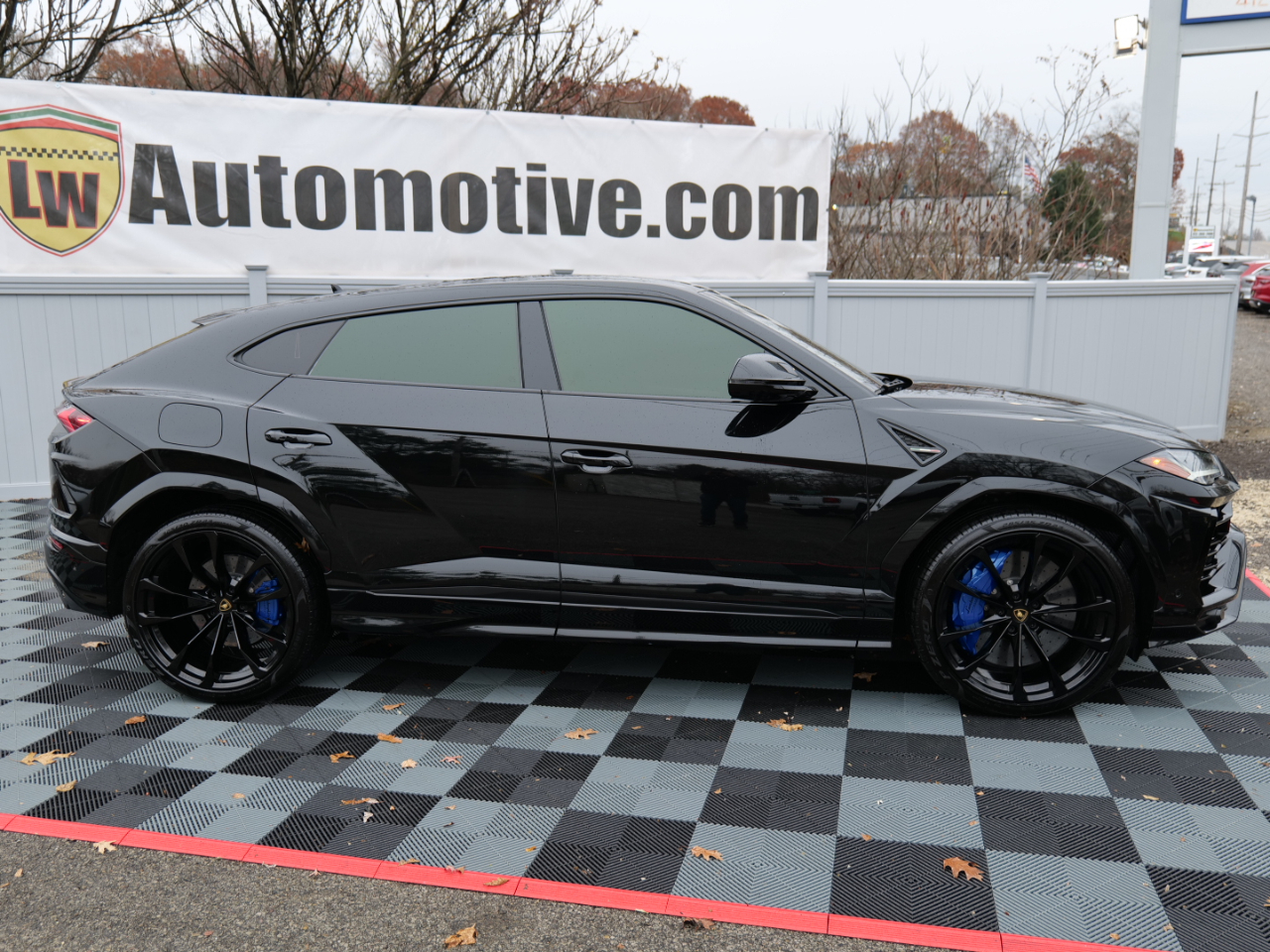 2021 Lamborghini Urus Base AWD