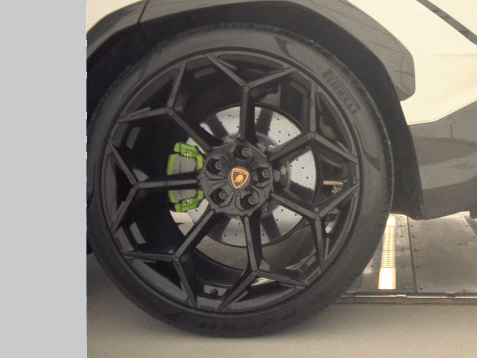 2024 Lamborghini Urus Performante AWD